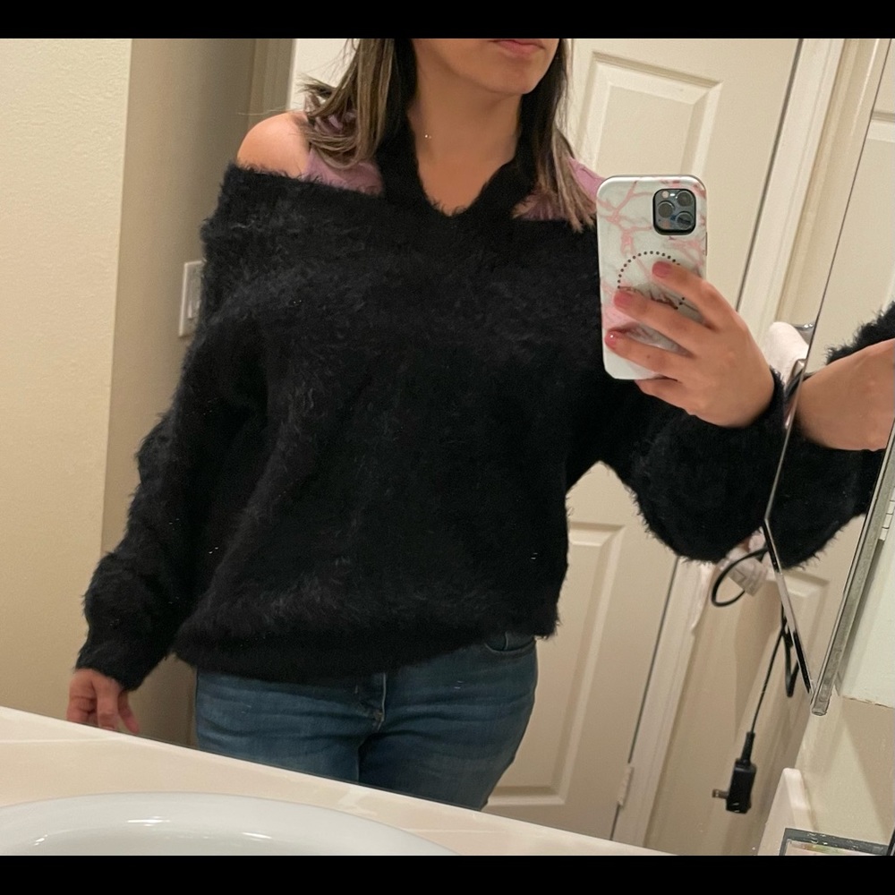 Express fuzzy sweater M